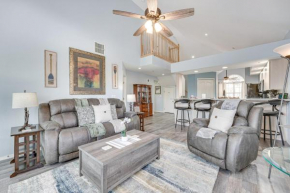 Updated Branson Condo with Lake Taneycomo Views!